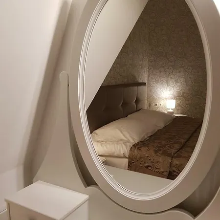 Apartman St. Vladimir Kirche Lejlighed *